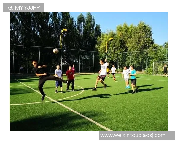 爆头足球:激情碰撞与战术智慧的完美结合,带你领略足球的魅力与乐趣 爆头足球:激情碰撞与战术智慧的完美结合,带你领略足球的魅力与乐趣