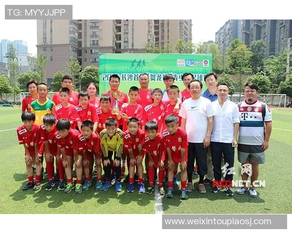 足球奖励制度的创新与实施对青少年足球发展的积极影响分析